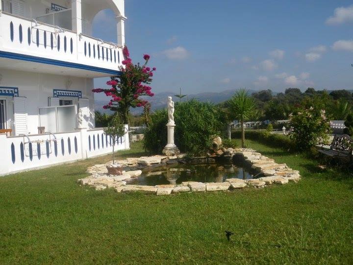 الشقق الفندقية أموديافي  Gogas Palace المظهر الخارجي الصورة